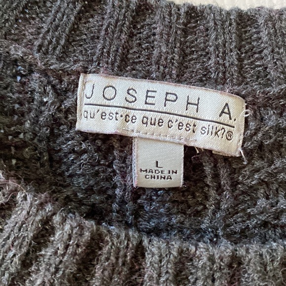 Joseph A Oversized Cable Sweater - Picture 3 of 7